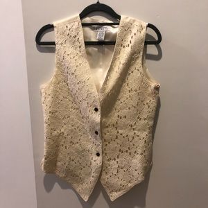 VINTAGE beautiful white lace fitted vest - Size S